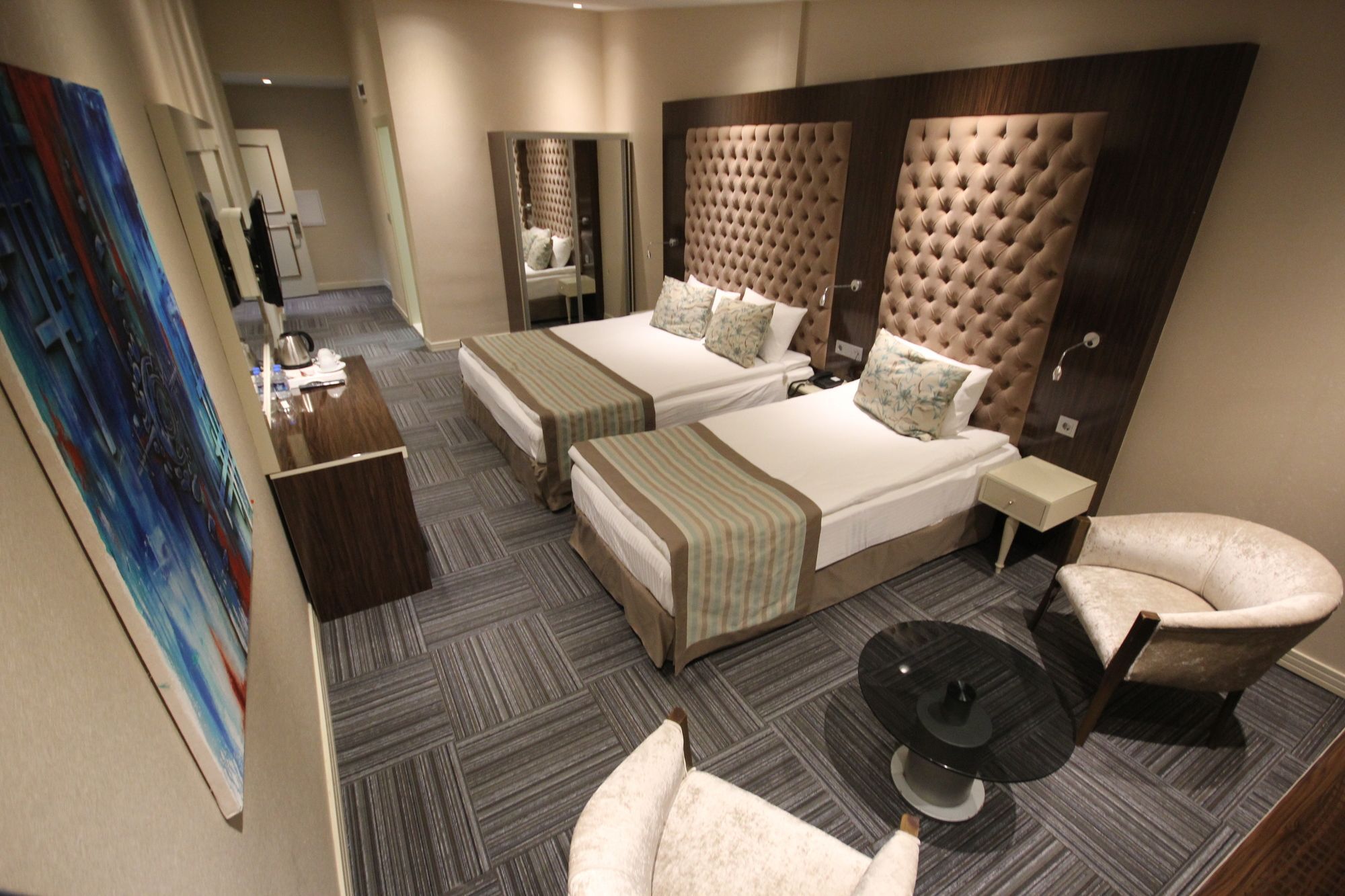 Gold Hotel